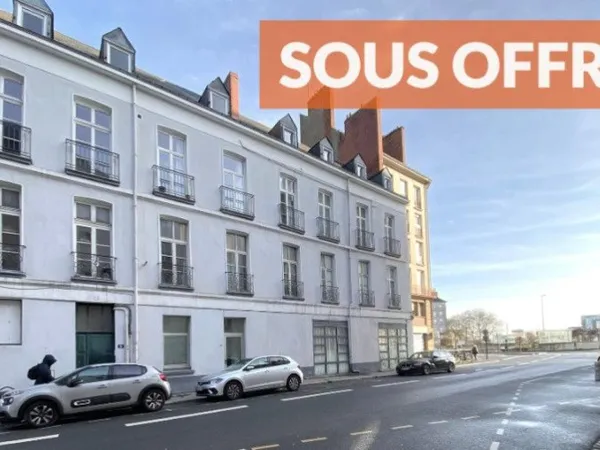 Appartement 4 pièces à rénover - Rue Charles Brunelière / Gare Maritime
