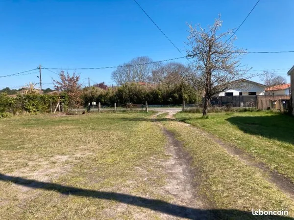 Terrain 474 m² Le Tech