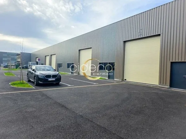 Local d'activité 1397 m²