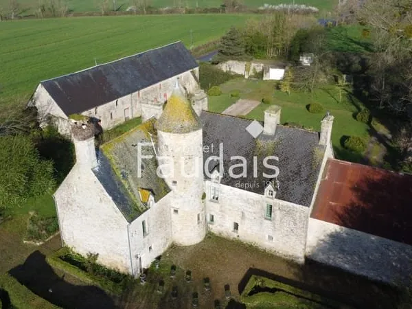 Manoir du 16ème siècle dans le cotentin
