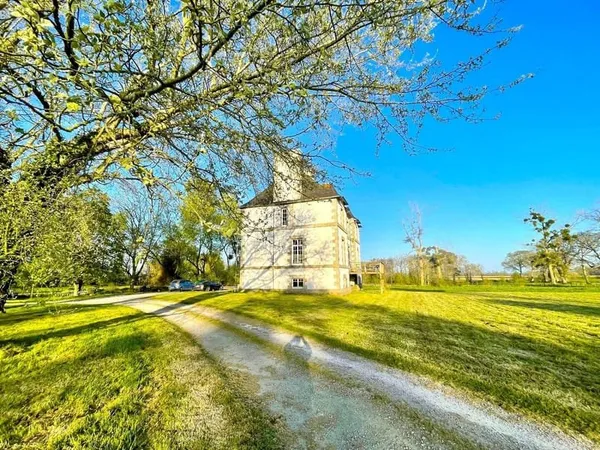 Demeure 8 pièces 250 m²