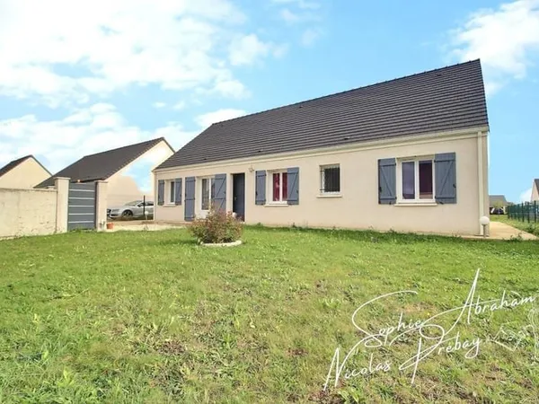 Maison de plain-pied de 5 pièces, 4 chambres avec jardin clos