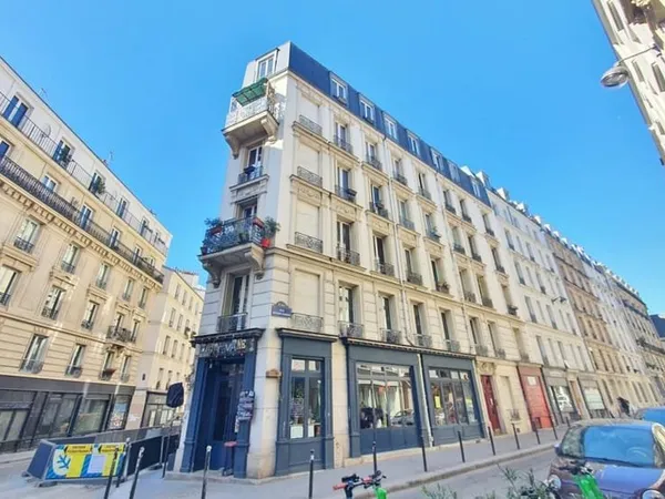 LOCAL COMMERCIAL - RUE AUGUSTE BARBIER
