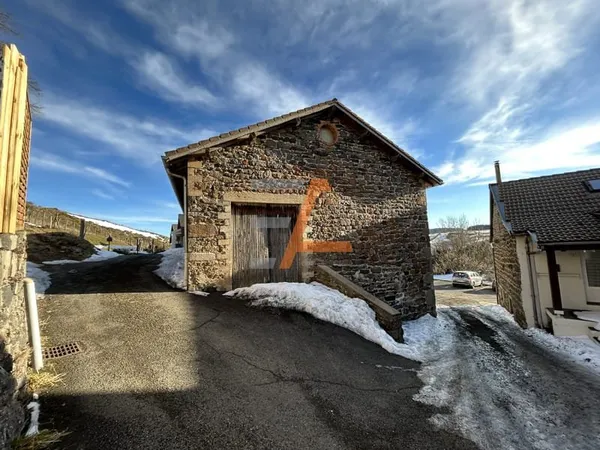 Ancien centre équestre au coeur du village de Saint-Front