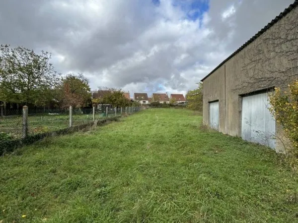 Terrain constructible 2185 m²