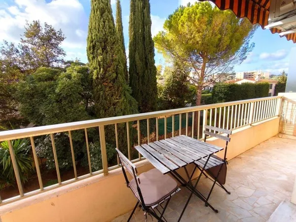 Studio 1 pièce 25 m²