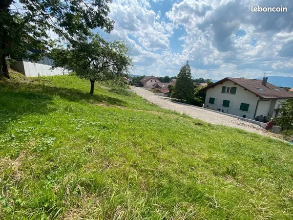 Terrain 770 m² NEYDENS