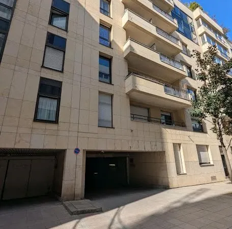 Parking/Garage/Box