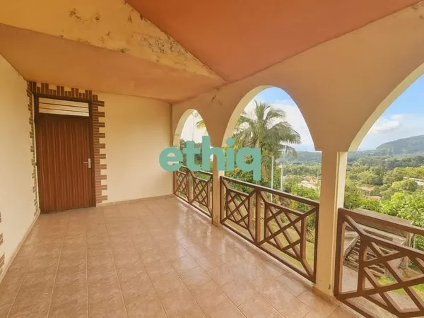 En EXCLUSIVITE Maison avec vue mer - T3 + T4 - 1 300 m² -