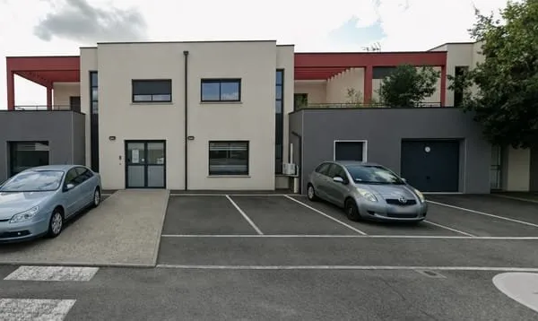 Maison 10 pièces 331 m²