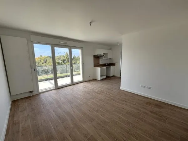 T4 NEUF avec terrasse et parking à CHARTRES