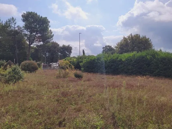 Terrain à bâtir de 776 m² à Biganos