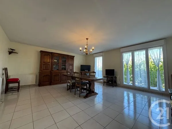 Appartement 3 pièces 84 m²