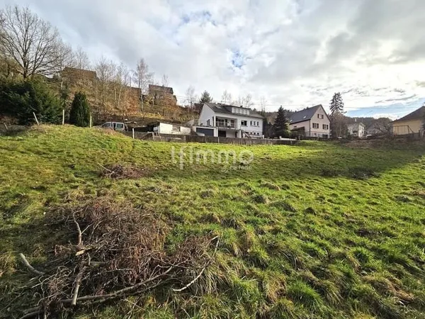 Terrain 710 m²