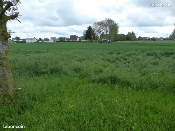 Terrain en Zone artisanale UZa forme en L de 1.4 Ha dans L Eure plateau du Vexin