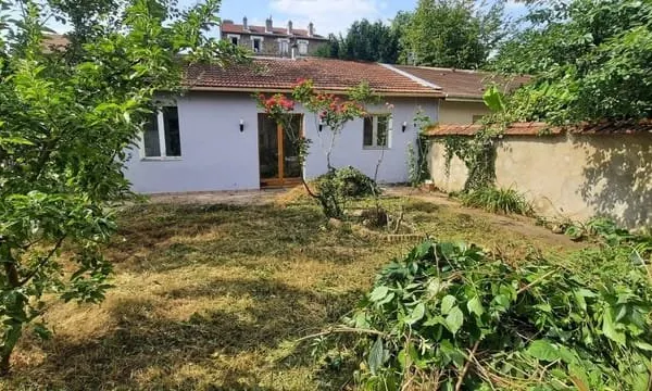 Terrain 300 m²