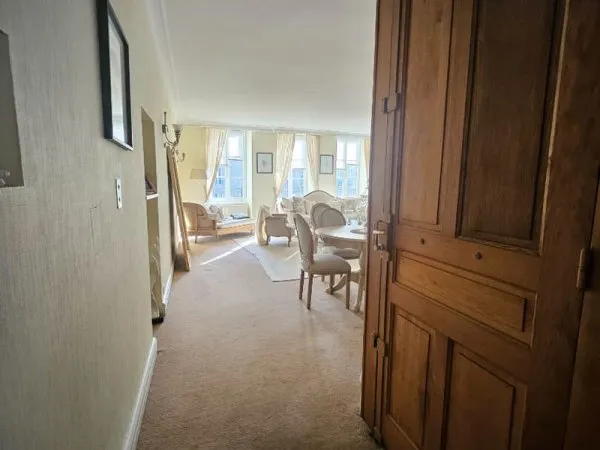 Duplex de charme au coeur du centre historique de Dinan, 4 chbres et 2 salons !