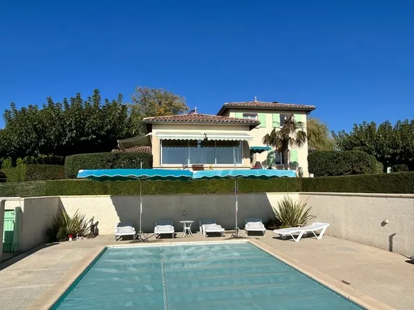 Villa 121m2 avec dépendances et 3433m2 de terrain