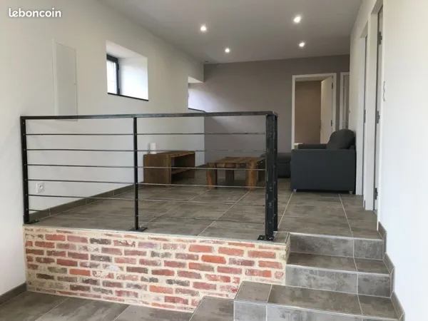 Chambre meublée dans grand appartement lumineux