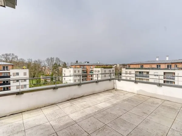 F4 dernier étage avec deux terrasses de 32m² et 31 m² !