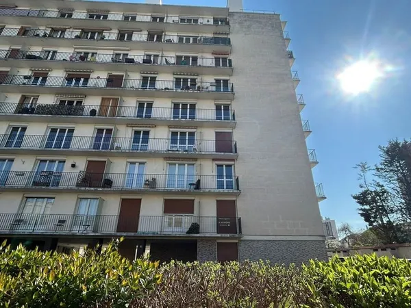SECTEUR CLEMENCEAU APPARTEMENT TYPE 4 de 78 m2 + CAVE