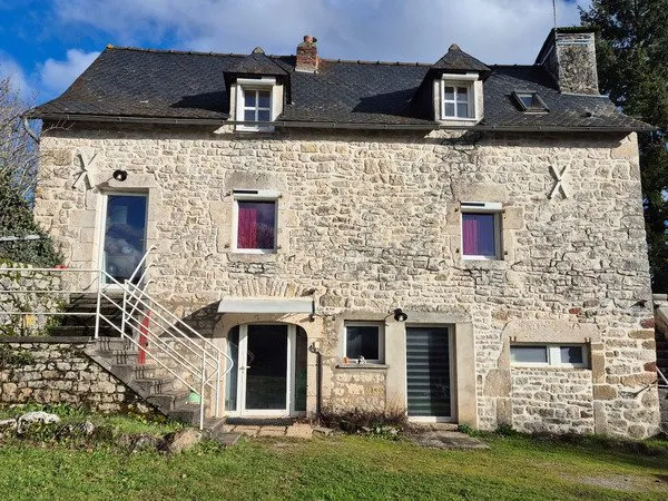 Maison typique du causse à vendre 4 pièces LA LOUBIERE (12)