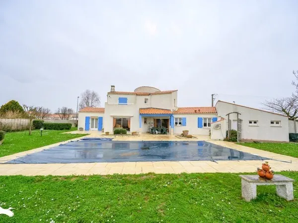 Villa de 7 pièces principales