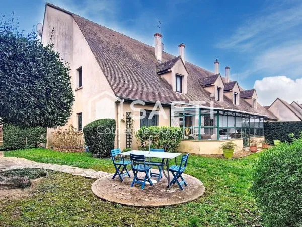 SENS CENTRE, A 2 PAS DES PROMENADES. MAISON-APPARTEMENT DE CHARME 117 m² hab.