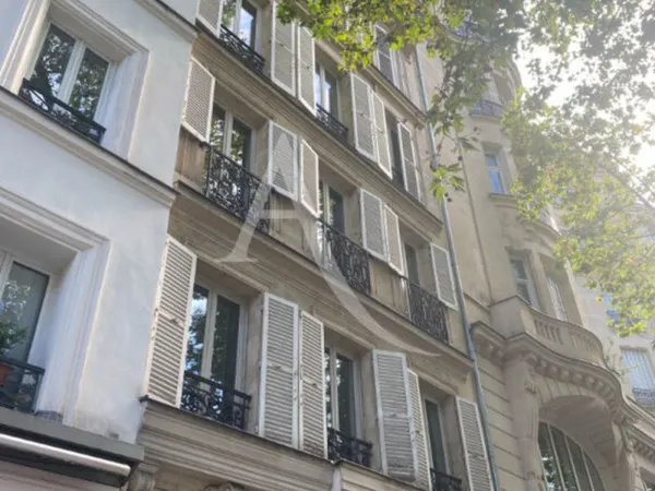 A louer studio de 33 m² Avenue des ternes