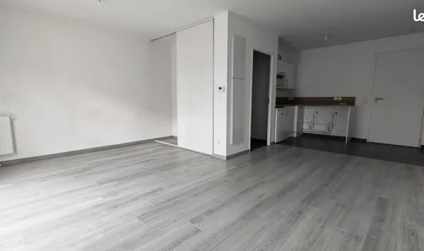 Studio 1 pièce 33 m²