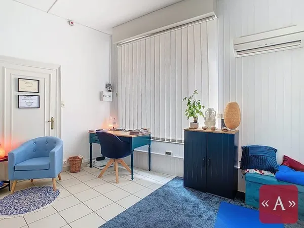 Bureau et espace de travail Location Saint-Sulpice-la-Pointe  15m² 400€
