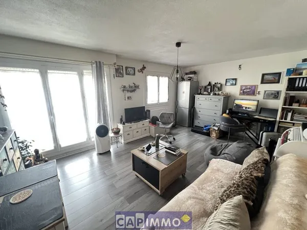 TOULON PROCHE CENTRE STUDIO 31M2 VENDU LOUE