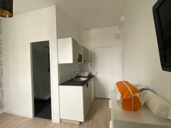 Studio 1 pièce 10 m²