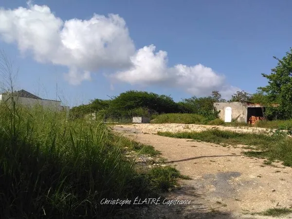 Terrain 639 m²