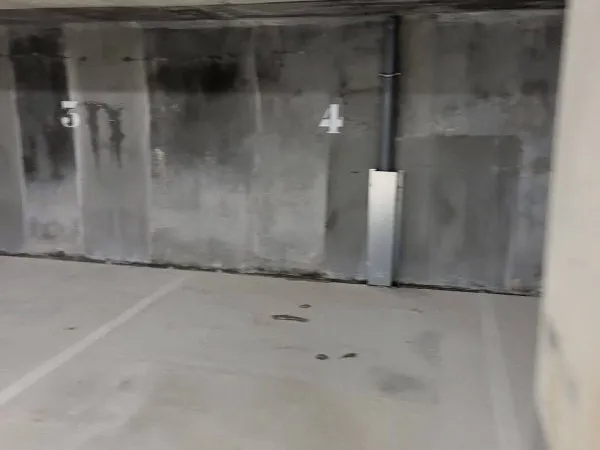 Parking 12 m²