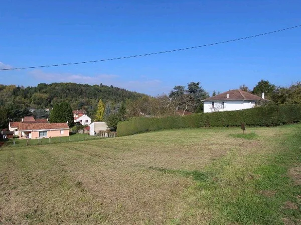 Terrain en individuel 902 m²