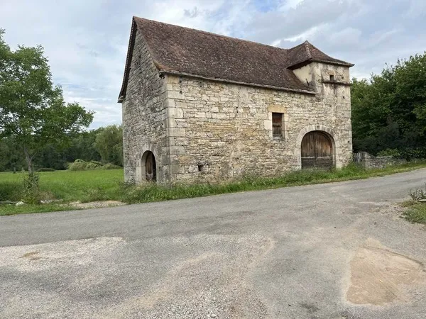 Grange 1 pièce 55 m²