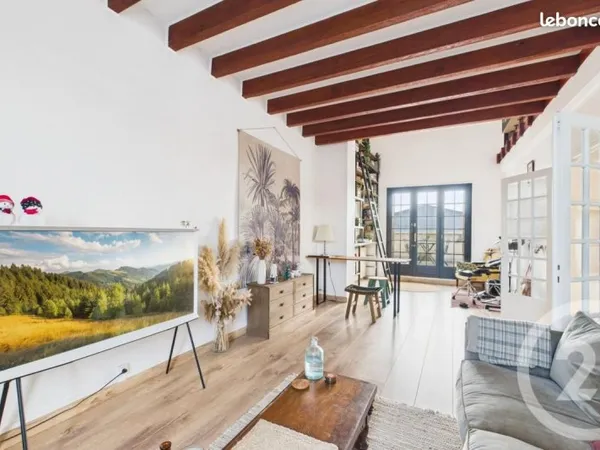 Vends maison TRIPLEX rénovée avec jardin