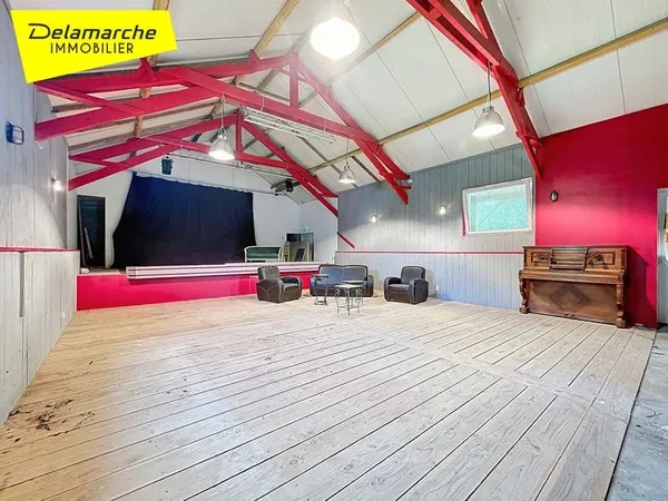 Grande salle transformable en maison Saint Denis Le Gast 1 pièce(s)