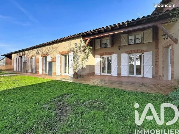 Maison 7 pièces 207 m²