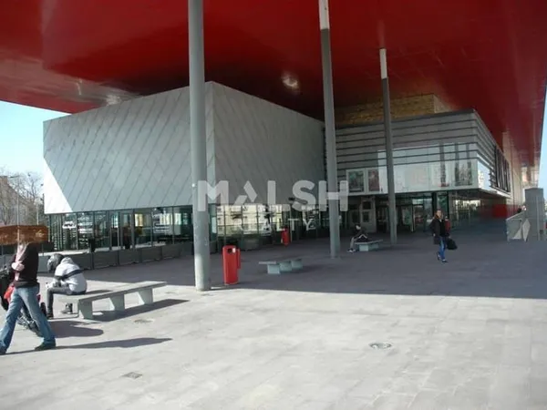 Local commercial 489 m²