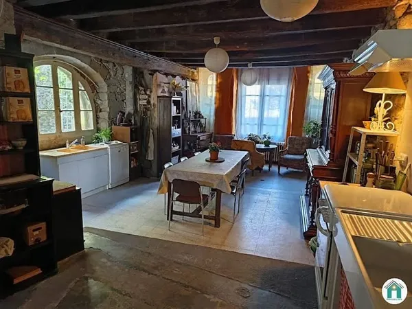 Maison 300 m²