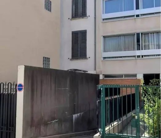 Parking 12 m²