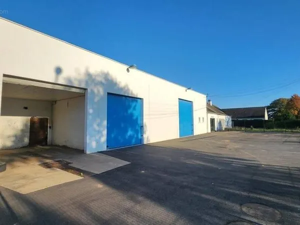 Commerce 3 pièces 445 m²