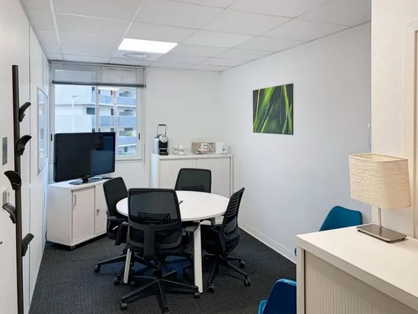 Accès tout inclus à des espaces de bureau professionnels pour 10 personnes à Montpellier Optimum