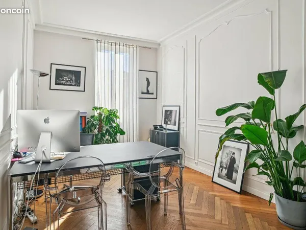 Bureaux 240 m²