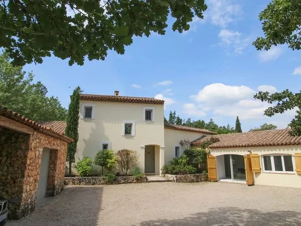 Maison 4 pièces 198 m²