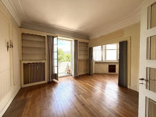 DIJON CENTRE - Bel appartement ou bureaux dans immeuble Art Déc