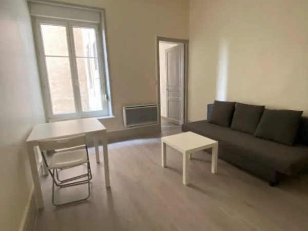 Studio 1 pièce 19 m²