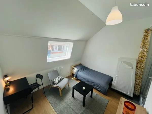 Chambre avec douche Priver à coter du métro euroteleport